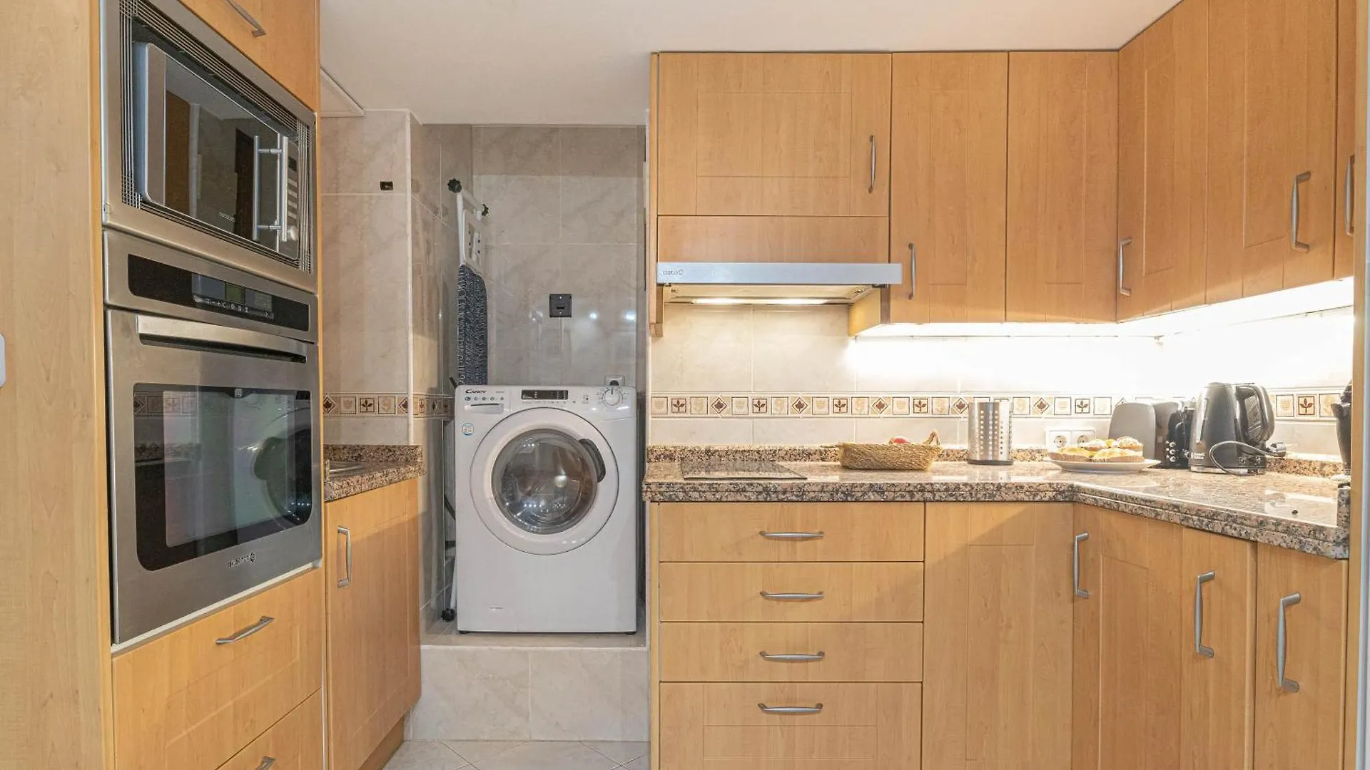 Gray Dalbion Puerto Banus - Happy Rentals Marbella