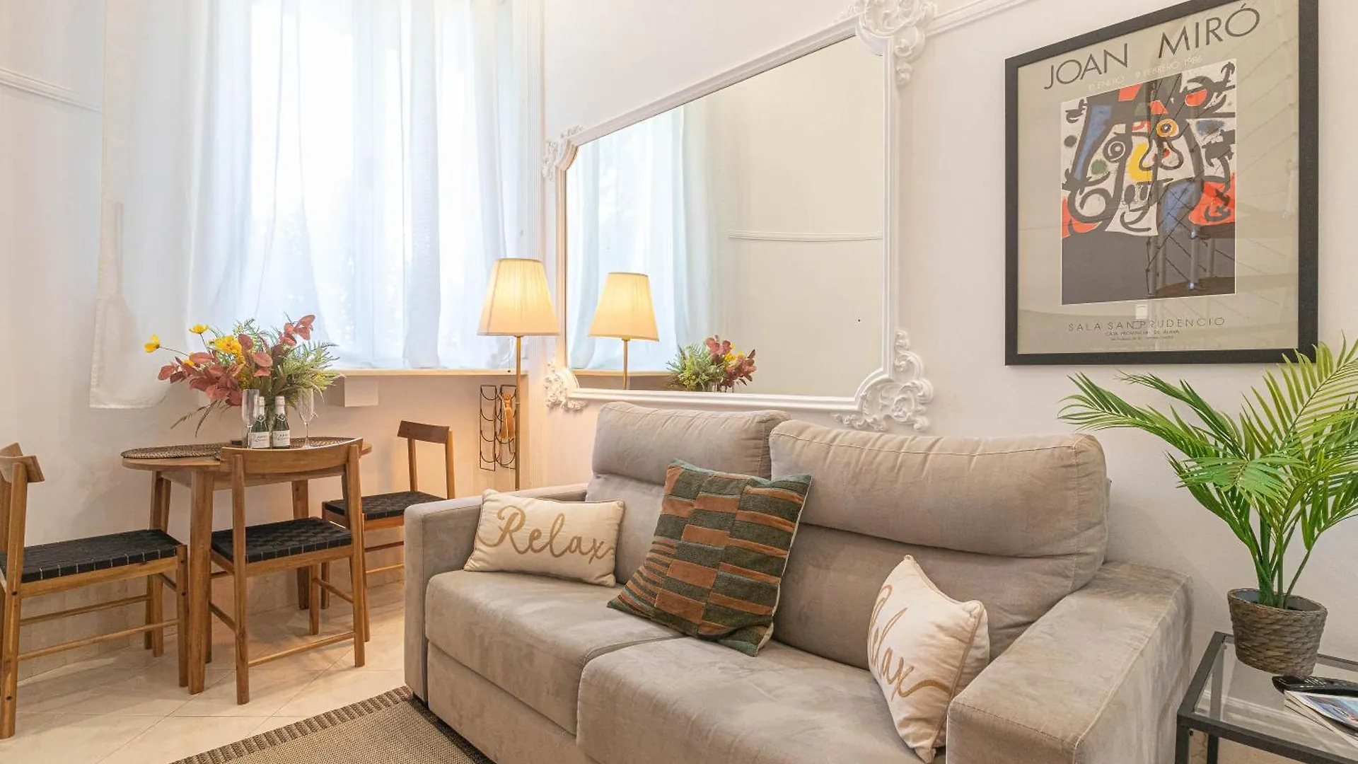 Gray Dalbion Puerto Banus - Happy Rentals Marbella Apartament