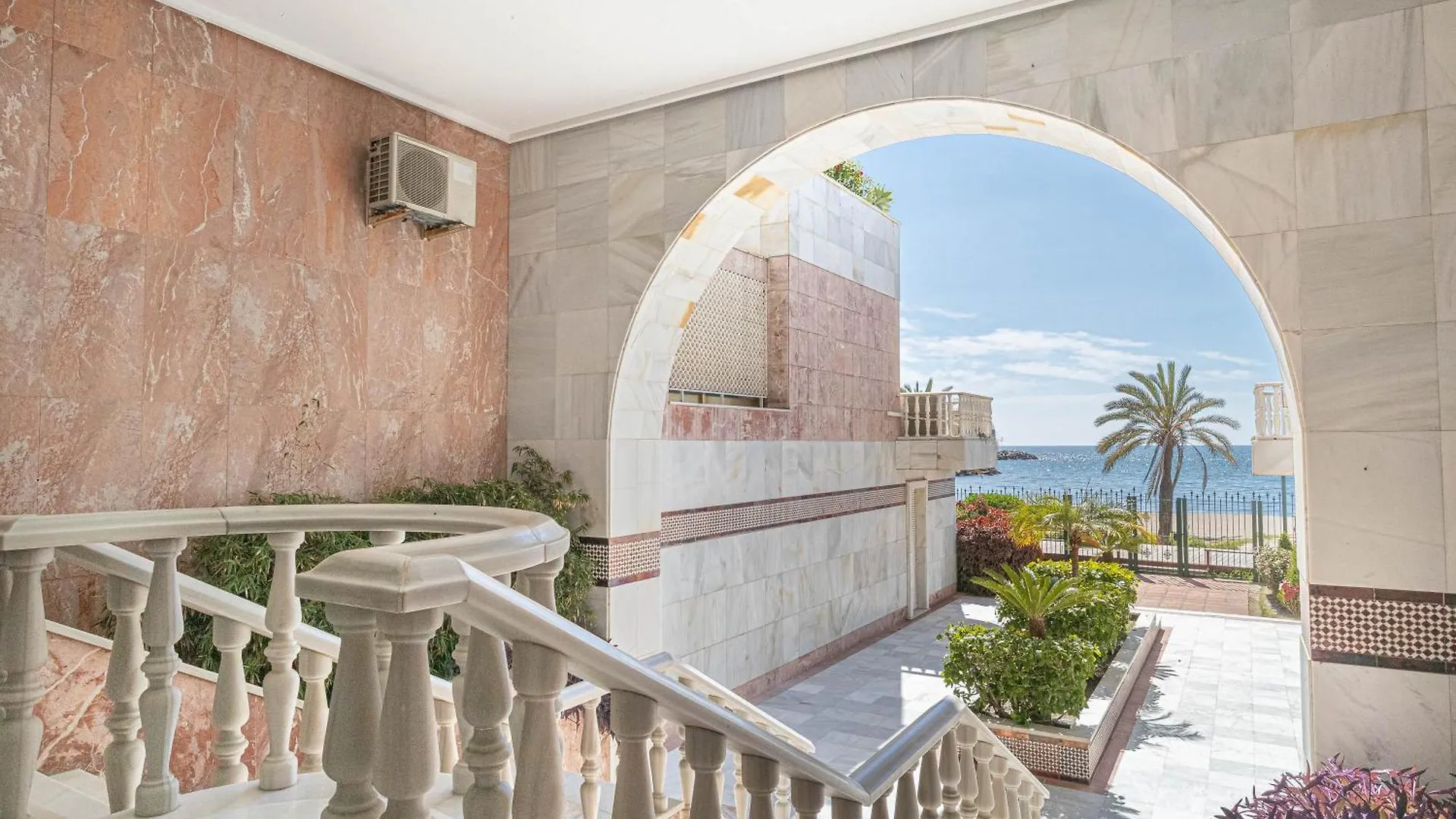 Gray Dalbion Puerto Banus - Happy Rentals 마르베야 아파트
